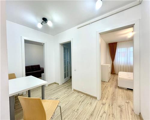 Apartament 2 camere, decomandat, zona BMW Centru.