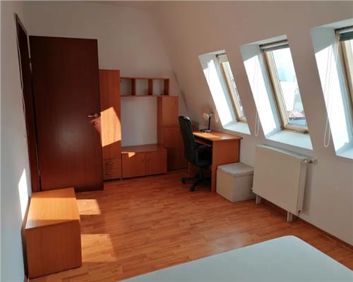 Apartament 2 camere, decomandat, mobilat, Central.