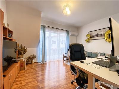 Apartament 2 camere, decomandat, mobilat, str. Ploie?ti.