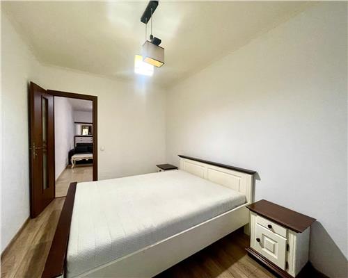 Apartament 3 camere, S 80 mp, mobilat, utilat, Între Lacuri.