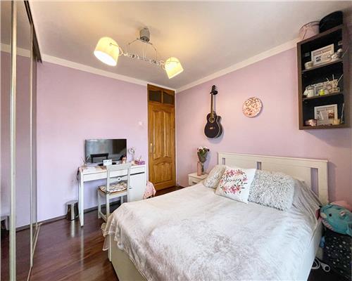 Apartament 3 camere decomandat, 2 bai, str. Sesului, Plopilor