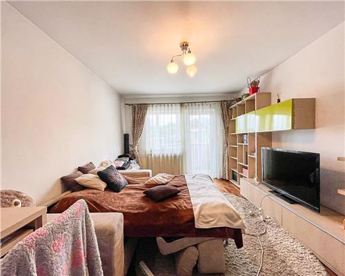 Apartament 3 camere decomandat, 2 bai, str. Sesului, Plopilor