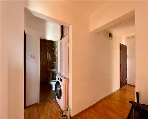 Apartament 3 camere, decomandat, mobilat, zona The Office.