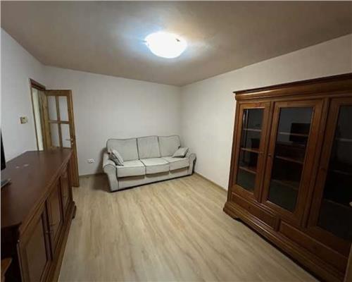 Apartament 3 camere, decomandat, mobilat, utilat, Aurel Vlaicu.