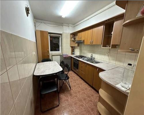 Apartament 3 camere, decomandat, mobilat, utilat, Aurel Vlaicu.