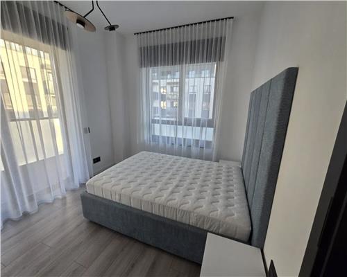 Apartament 3 camere, prima inchiriere, mobilat, zona Garii.