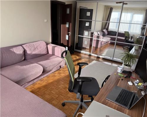 Apartament 2 camere, decomandat, mobilat, zona Pta Abator.