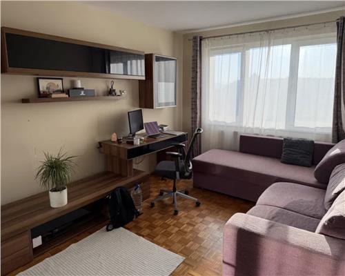 Apartament 2 camere, decomandat, mobilat, zona Pta Abator.