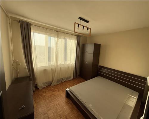 Apartament 2 camere, decomandat, mobilat, zona Pta Abator.