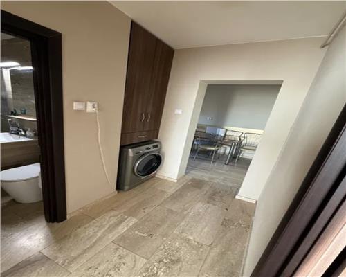 Apartament 2 camere, decomandat, mobilat, zona Pta Abator.